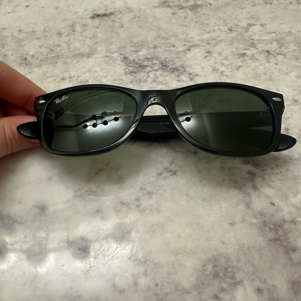 RayBan Black New Wayfarer Sunglasses - Picture 9 of 11